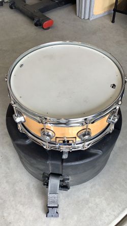 DW edge snare