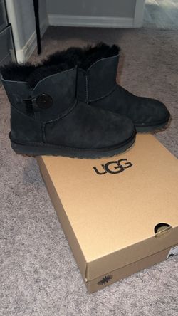 Black Mini Uggs