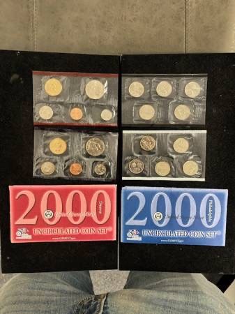 2000 U.S. Mint Set in OGP -- 10 TOTAL PERFECT COINS!