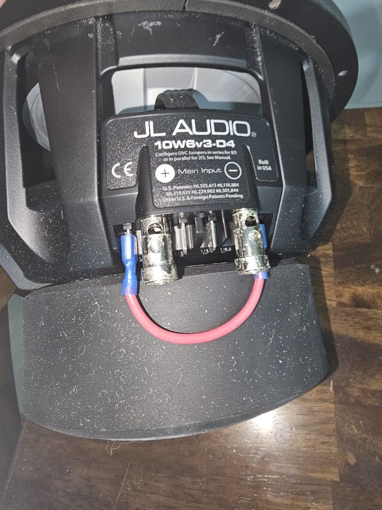 Jl Audio 10" 10w6v3-4D  Subs Two