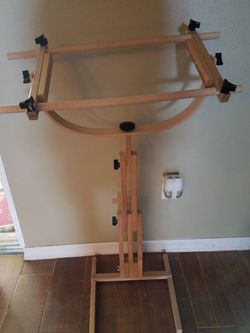 Nice Craft Embroidery quilt Ring on stand