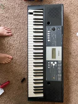Yamaha Electronic Keyboard