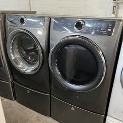 Electrolux Washer & Electric Dryer with Pedestal