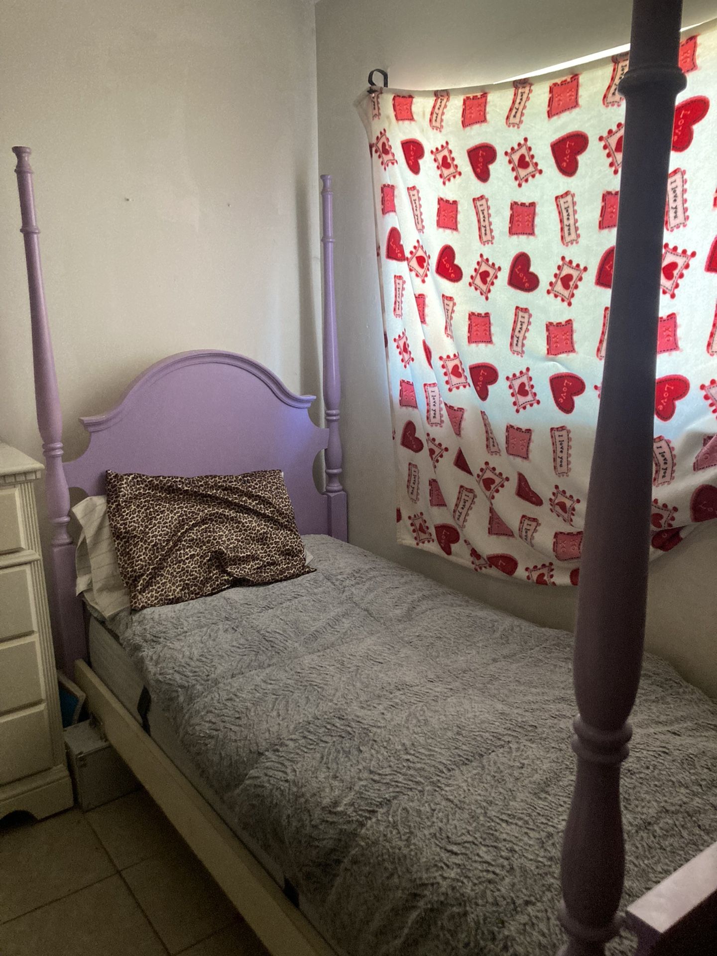 Twin Bed