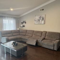 5 Piece Reclining Sectional. 