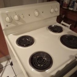 G.E. Stove And Refrigerator