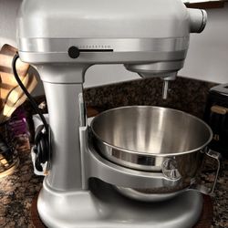 KitchenAid 5.5qt Bowl-Lift Stand Mixer KSM55 Contour Silver: 11 Speeds, 500W, Stainless Steel, Dishwasher-Safe