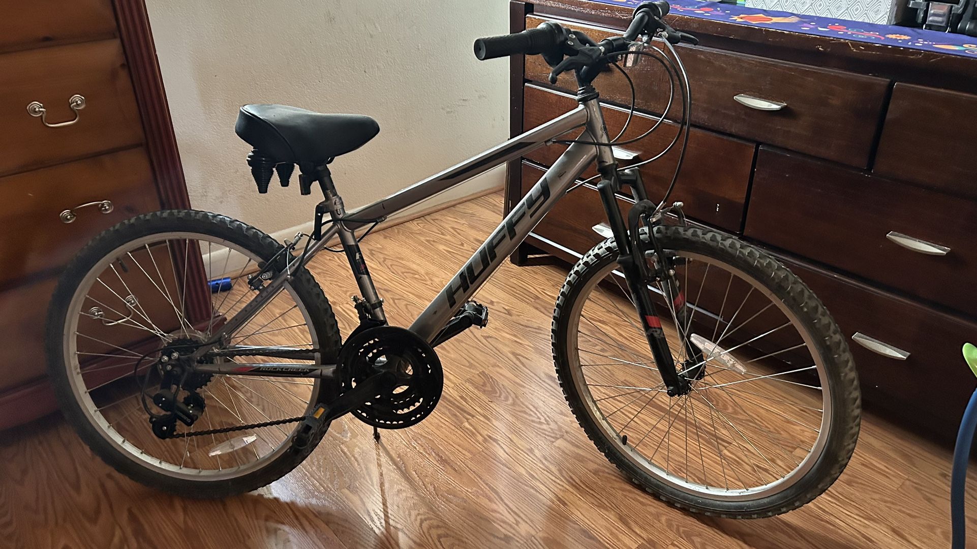 HUFFY ROCK CREEK 24 18 Speed