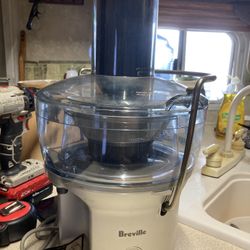 Breville BJE200XL Compact Juice Fountain