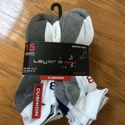 NWT Layer 8 men’s cushion quarter socks 15 pairs 