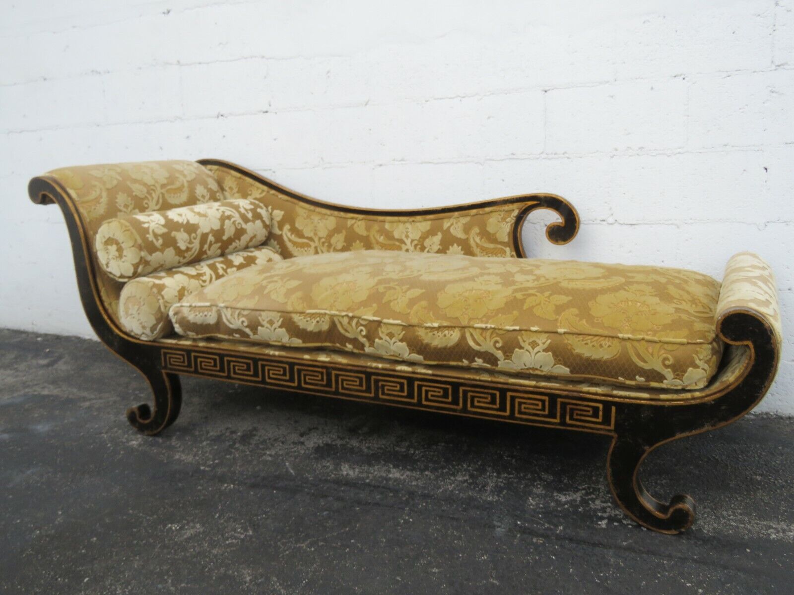 Hollywood Regency Extra Long Fainting Couch Chaise Lounge 2897