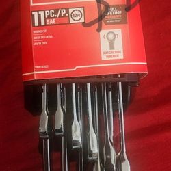  11-piece SAE ratcheting wrench set made by Craftsman