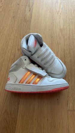 Girls Addis sneakers size USA Size 3