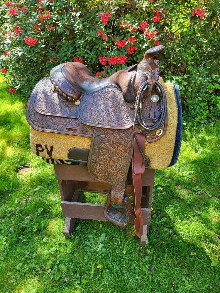 Show saddle