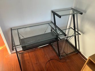 Computer desk