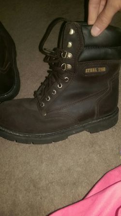 Steel toe boots size 9 like new
