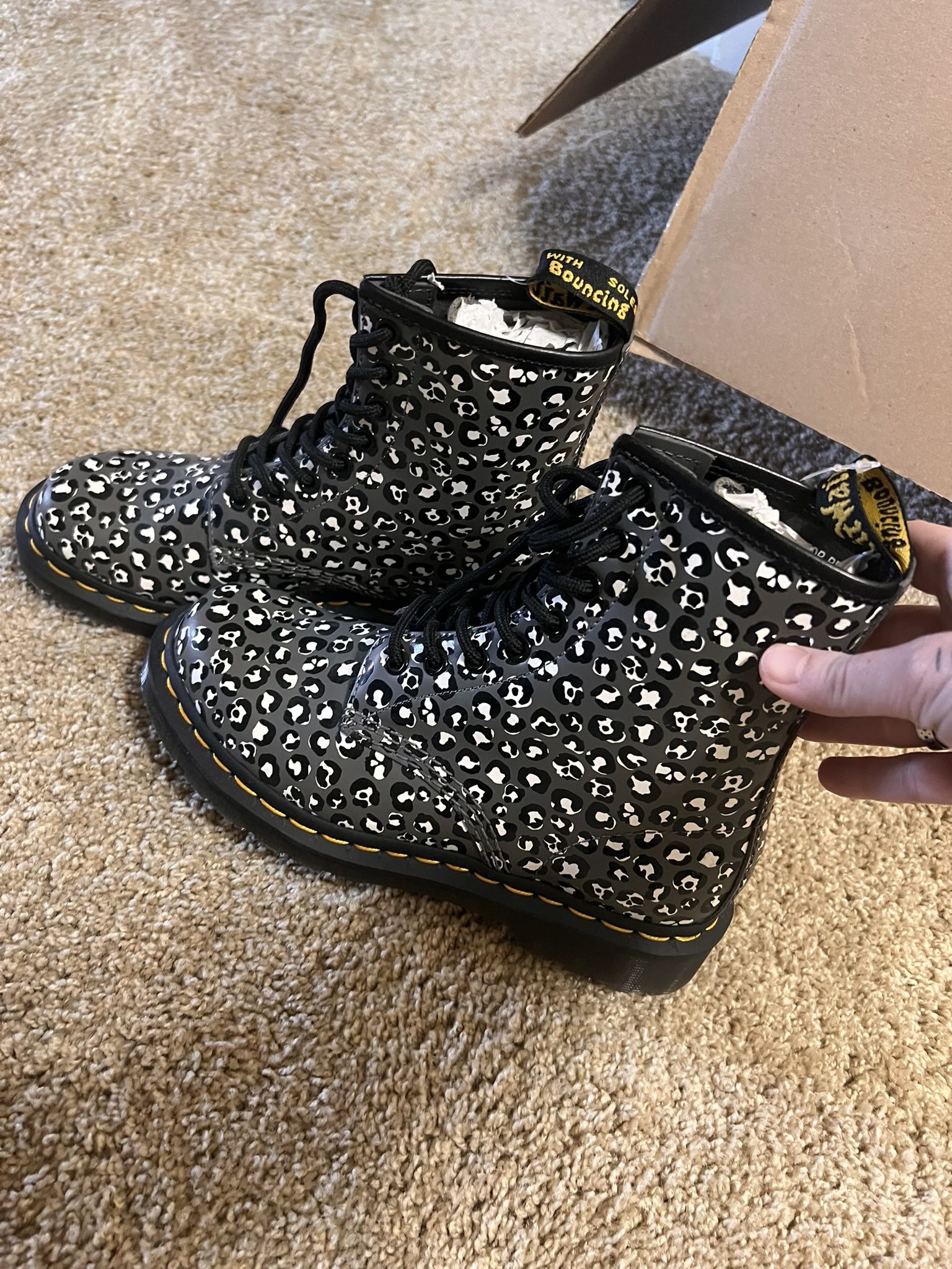 Dr. Martens 1460 Smooth Leather Leopard Boot