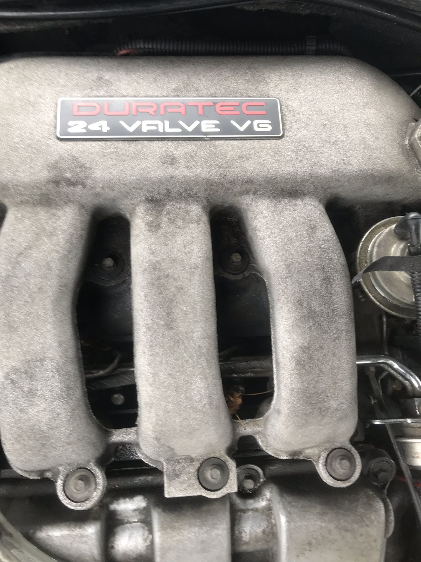 2000 Ford Taurus SE 3.0L V6 engine.