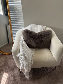 Accent chair