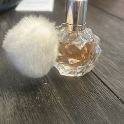 Ariana Grande Perfume! 
