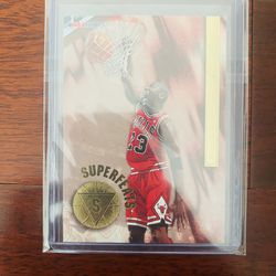Michael Jordan Hoops Superfeats Insert Basketball Card!