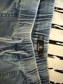 Women’s Volcom xs shorts with free small size shorts