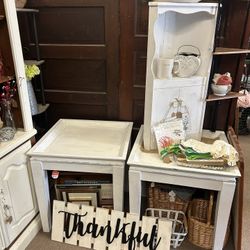 Set of 2 Painted Shabby Chic Vintage End Tables 