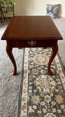 Vintage Cherry Wood Queen Anne End Table with Drawer
