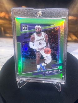 LeBron James Donruss Optic Green Holo Lakers Card