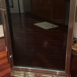 Kalamera 24 inch Beverage Refrigerator - 154 Cans