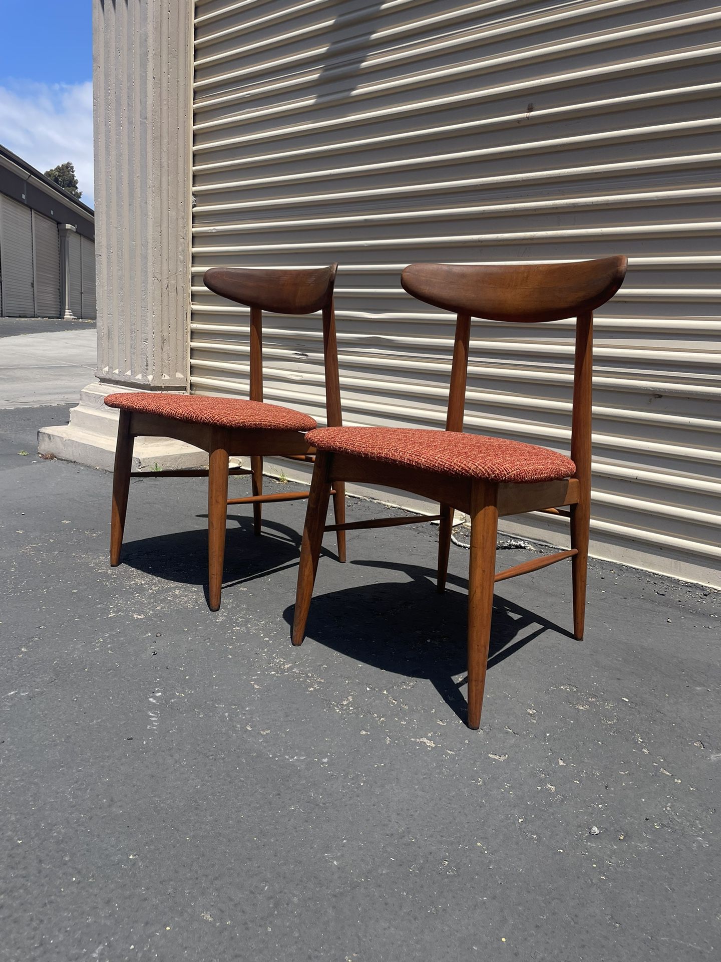 Pair Mid Century Modern Chairs 