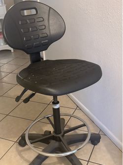 Ergonomic  chair