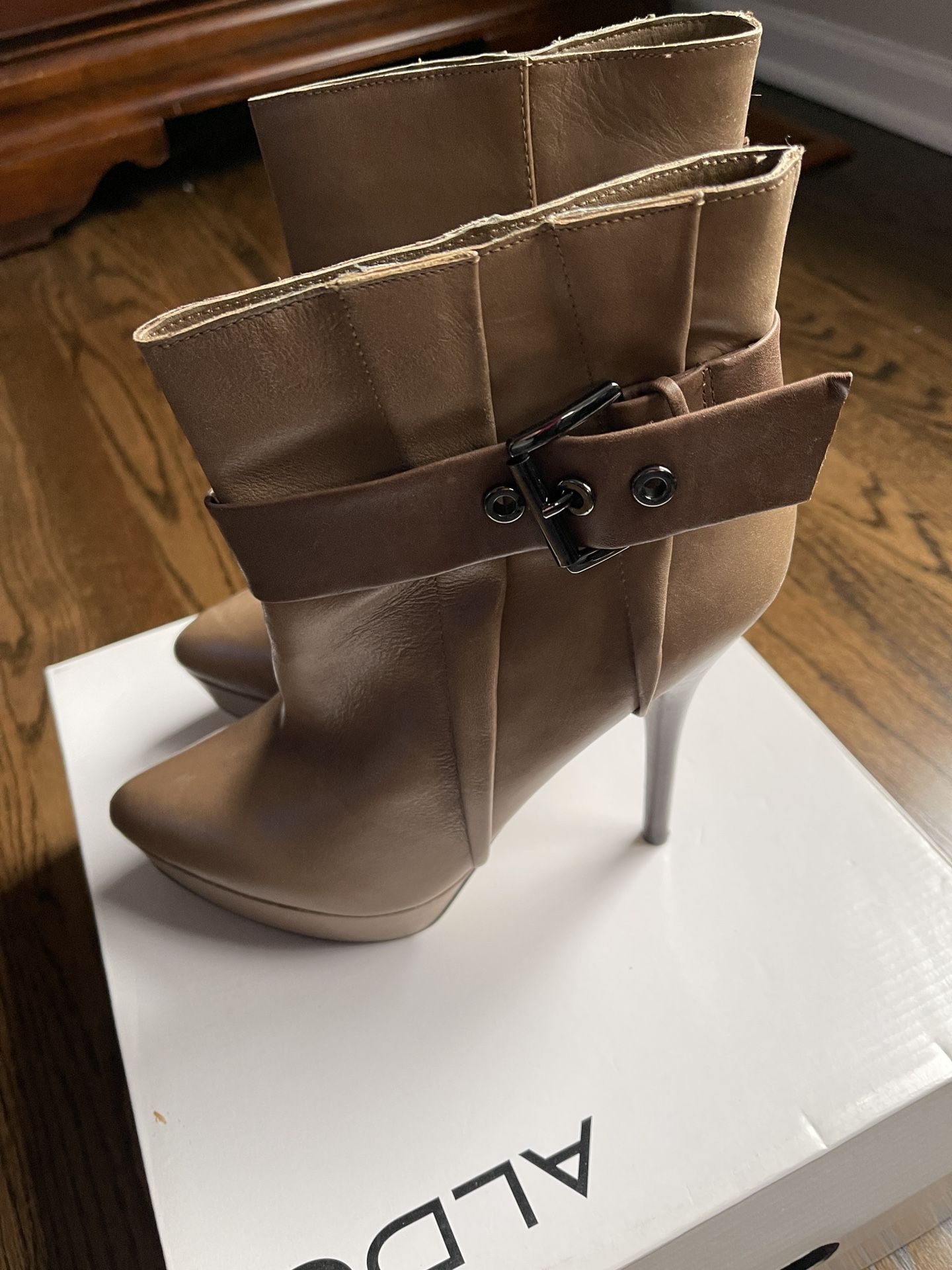 Aldo Women Boots Size 7 US