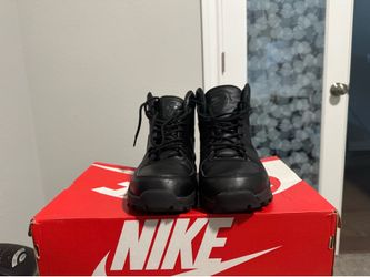 Nike Monoa Men’s size 10
