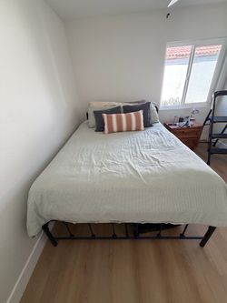 Black Metal Platform Bed Frame & Mattress