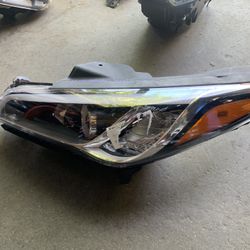 2015-2017 Hyundai Sonata Driver Headlight