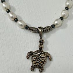 Sea Turtle And Pearl Necklace 
