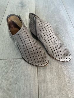 Lucky 🍀 Nordstrom Brooklyn Perforated Grey Suede Houndstooth Ankle Boots Shoes Size 7