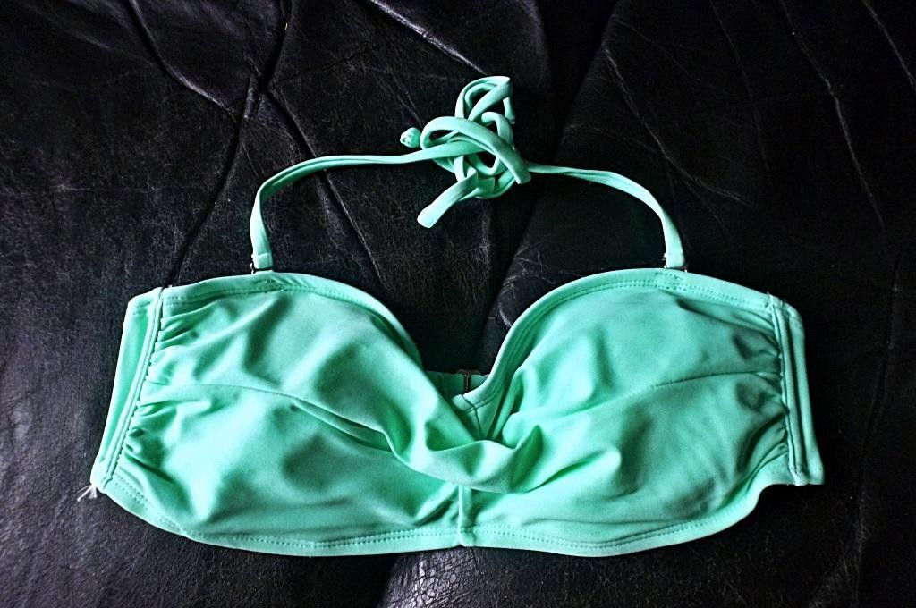 NWOT - Padded Bandeau Bikini Top in Pastel Green