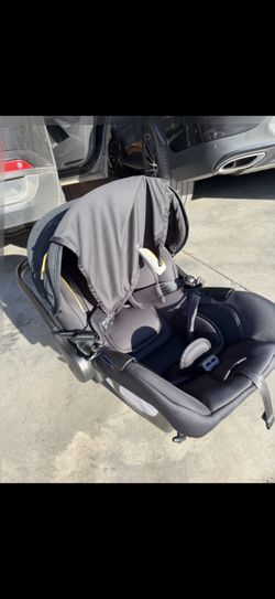 Bob Infant Car Seat With Wilder Base