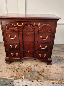 Pennsylvania House Solid Cherry Shell-Carved Block Front Chest – Vintage Chippendale-#1157