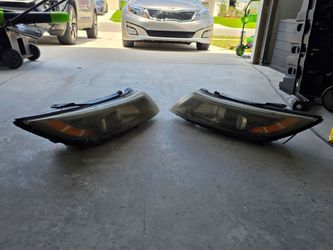 Kia Optima Headlight Assembly Pair