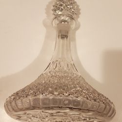 Fine Quality Crystal Lead Glass Ship's Decanter Diamond Cut 11” Tall