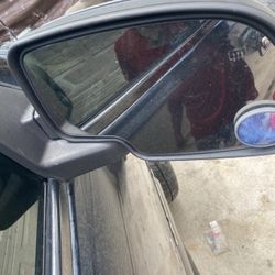 Chevy Gmc Mirrors The Pair 2004-2002