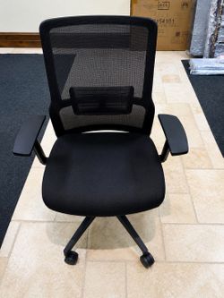 Commercial Ergonomic Mesh Office Chairs – Adjustable Arms – Excellent Condition