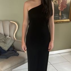 Black Dress. One Shoulder