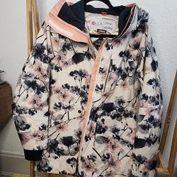 Women's Snowboarding Coat 686 In Like-New Condition