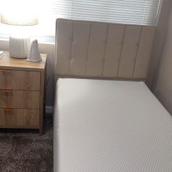 Twin Size Bed With Mattress 