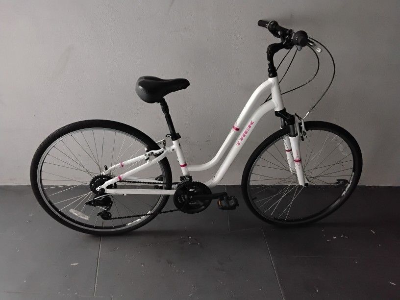 BICYCLE TREK 21 SPEED SIZE 29 BRAND NEW
