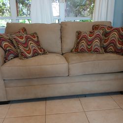 COUCH SOFA HIDE A BED DOUBLE  BEIGE